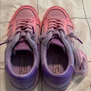Vintage Havana Sneakers- Size 8 pink and purple